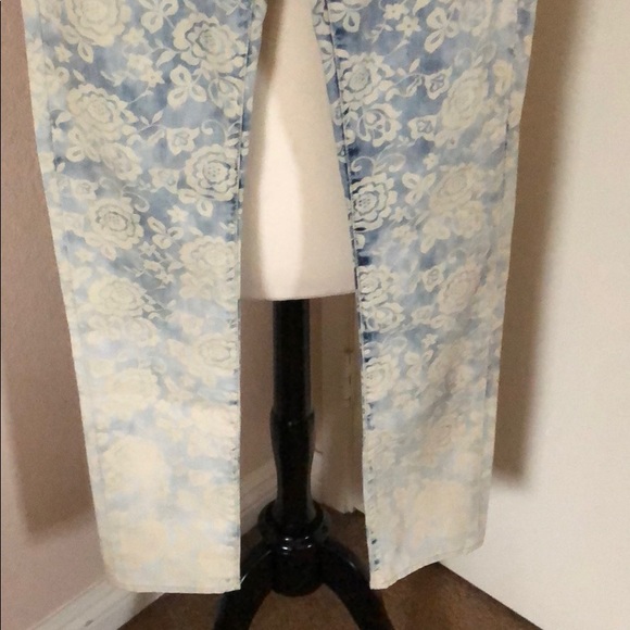 Rock & Republic laced Berlin skinny jeans - Picture 8 of 8